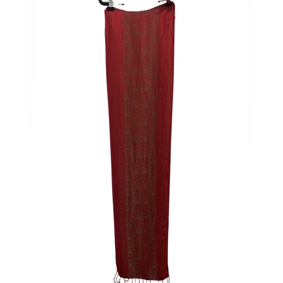 Elegant Red & Green 100% Silk Scarf - Made In Vietnam - Picture 4 of 8